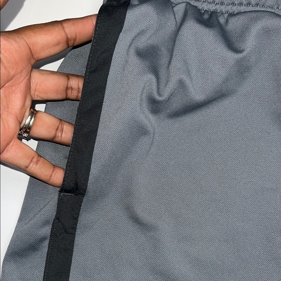 Nike Men's Gray and Black Athletic Shorts - Picture 3 of 8